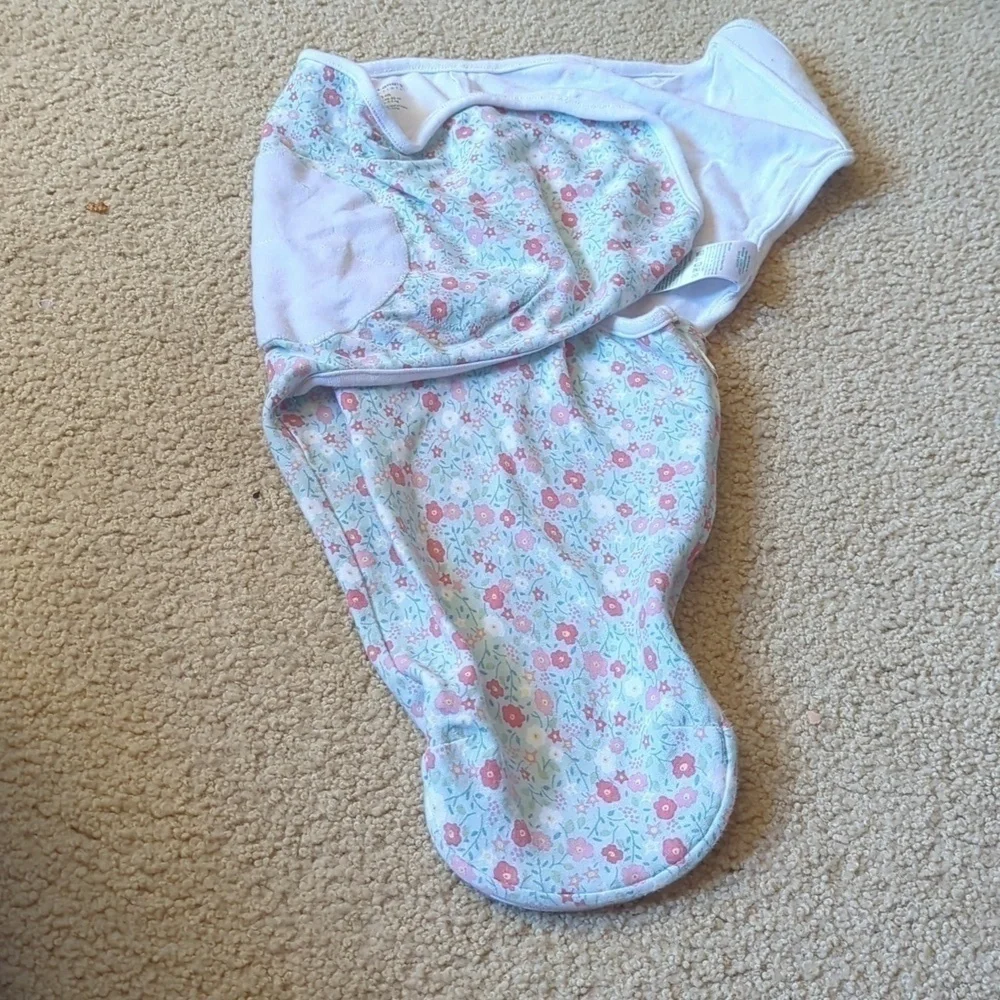 Aden + Anais Essentials Blue Floral Swaddle Size 0-3 Months